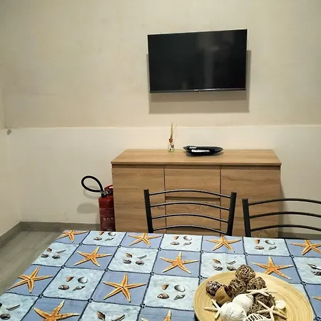 Apartament Vacanze A 2 Passi Dal Mare *
